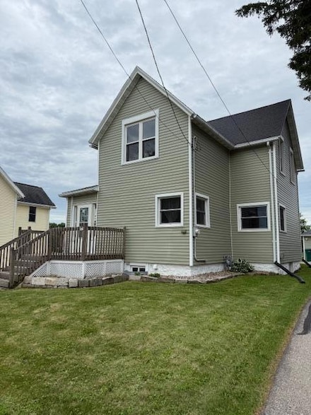 703 5th St, Lomira, WI 53048