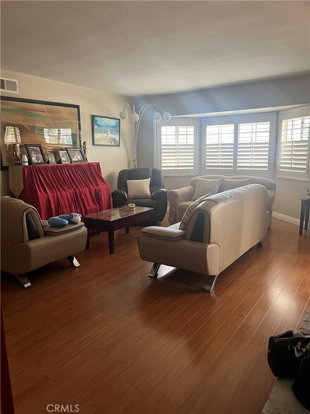 808 S Vanderwell Ave, West Covina, CA 91790