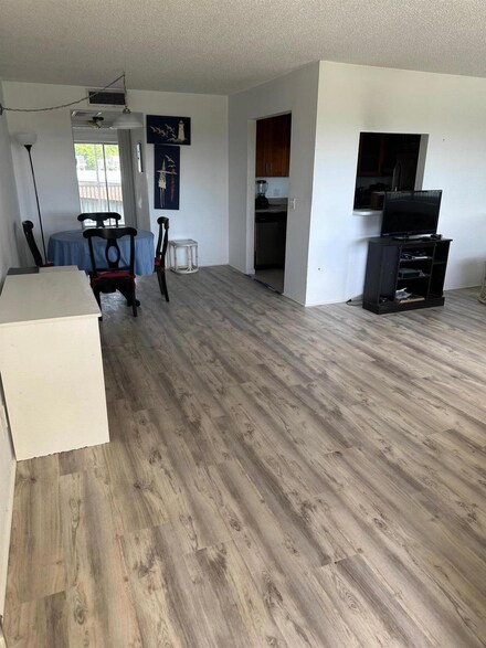 300 Cir S Unit 418, Palm Springs, FL 33461