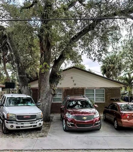 870 SW 28th St, Fort Lauderdale, FL 33315