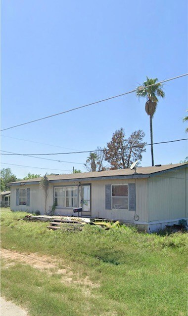 1300 N 15th St, Carrizo Springs, TX 78834