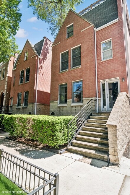 2415 N Janssen Ave Unit A, Chicago, IL 60614