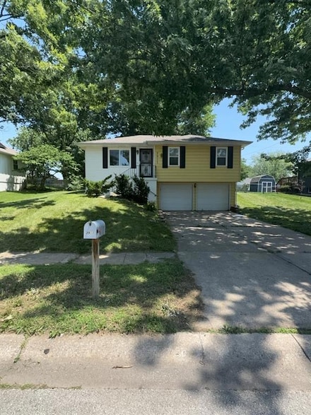 3911 S Marshall Dr, Independence, MO 64055