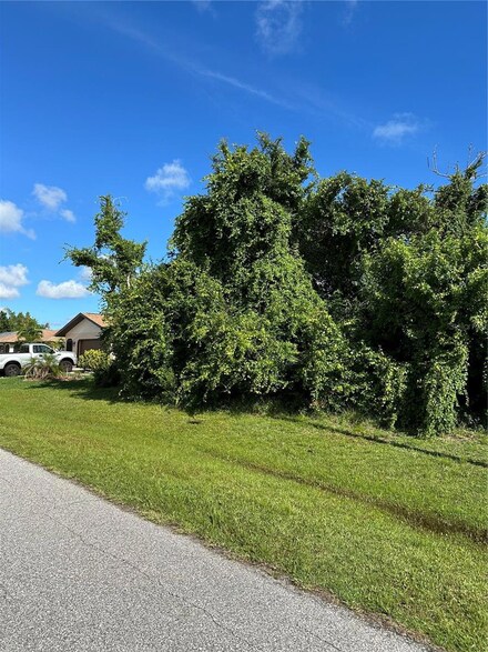 9349 Crugar Terrace, Englewood, FL 34224