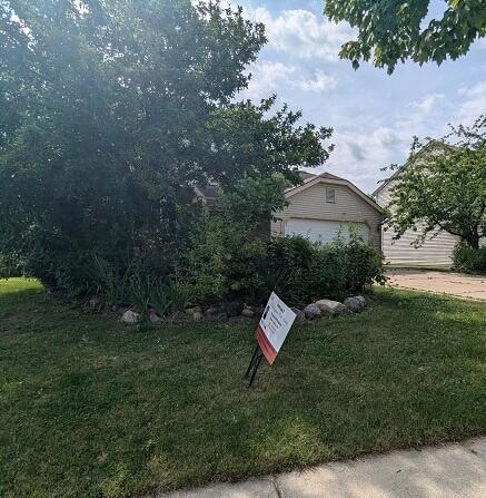 1923 Andover Blvd, Howell, MI 48843