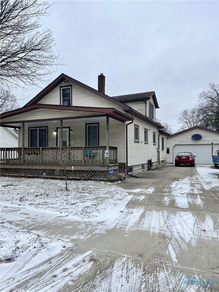 7035 Washington Dr, Holland, OH 43528