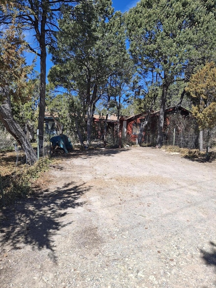 20 Gipson Rd, Edgewood, NM 87015