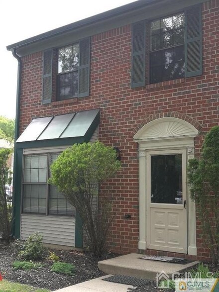 9 Lyon Ln Unit 161, Franklin Park, NJ 08823