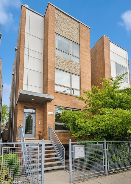 1350 W Diversey Pkwy Unit 1, Chicago, IL 60614
