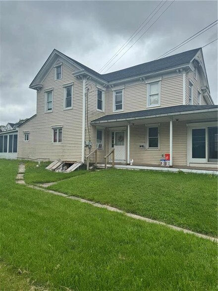 227 W Central Ave, Bangor, PA 18013