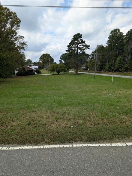 4308 Old Lexington Rd, Lexington, NC 27107