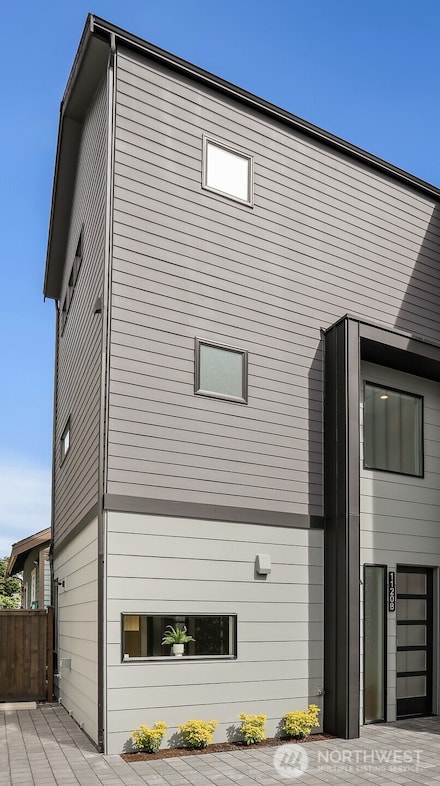 1120 NW 61st St Unit B, Seattle, WA 98107