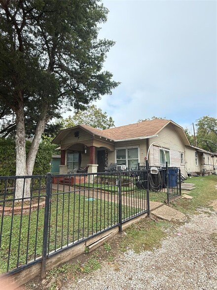 6942 Walnut St, Frisco, TX 75033