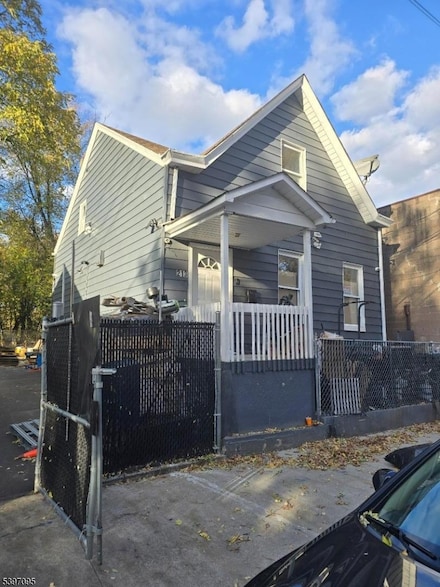 213 N 1st St, Paterson, NJ 07522