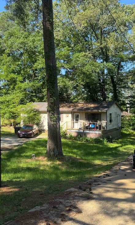 121 Elm St, Plantersville, MS 38862
