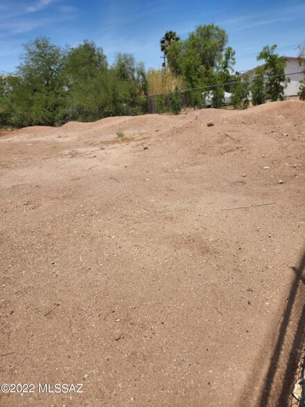 3037 N Balboa Ave, Tucson, AZ 85705