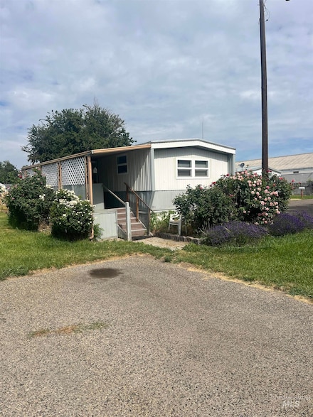 759 NW 8th St, Ontario, OR 97914