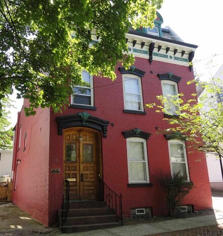 15 Washington Ave, Schenectady, NY 12305
