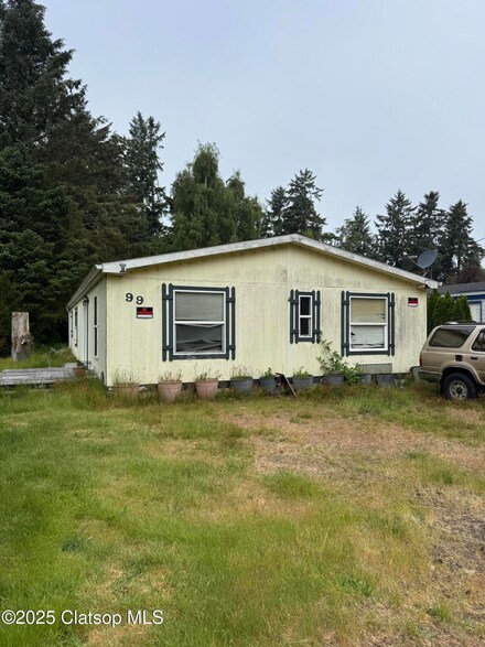 99 Tyee St, Aloha, OR 97006