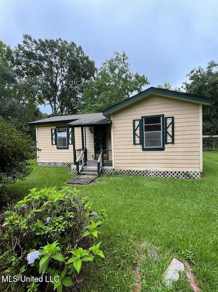 1203 Blackwell Ln, Picayune, MS 39466