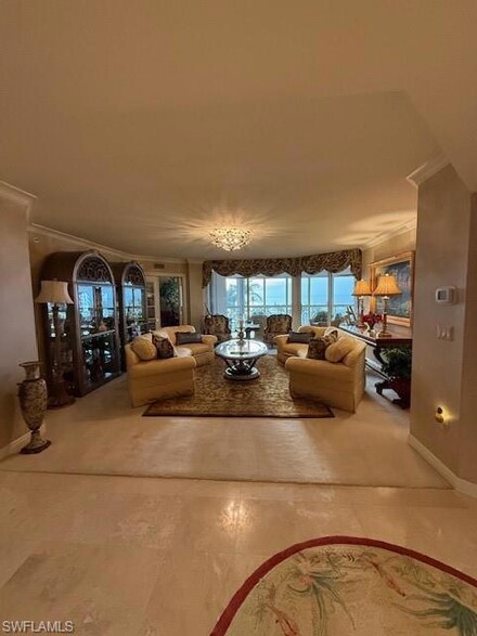 4021 Gulf Shore Blvd N Unit 403, Naples, FL 34103