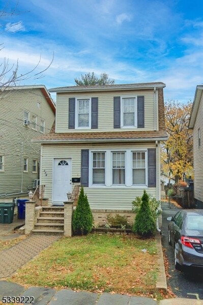 216 40th St, Irvington, NJ 07111