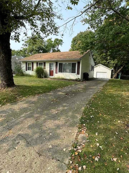 312 Mulberry Blvd, Centerville, IN 47330