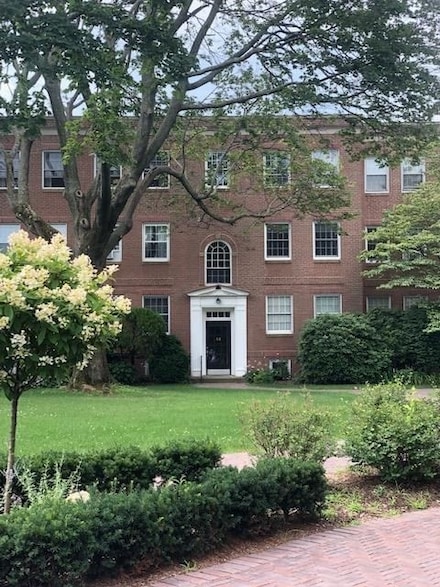 44 Browne St Unit 5, Brookline, MA 02446