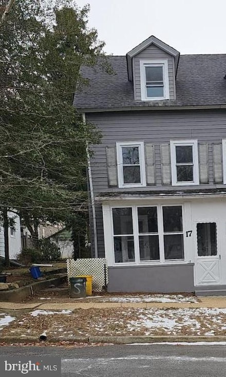 17 Allen St, Hamilton Township, NJ 08620