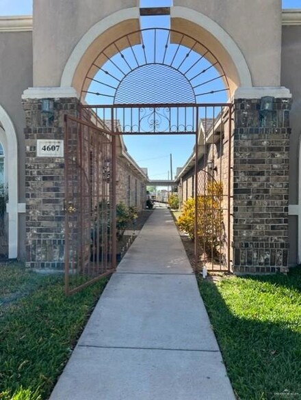 4607 N Cypress St, Pharr, TX 78577
