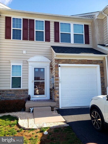 122 Crooked Ln, Gilbertsville, PA 19525