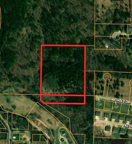 000 Nichols Dr, Houston, MO 65483