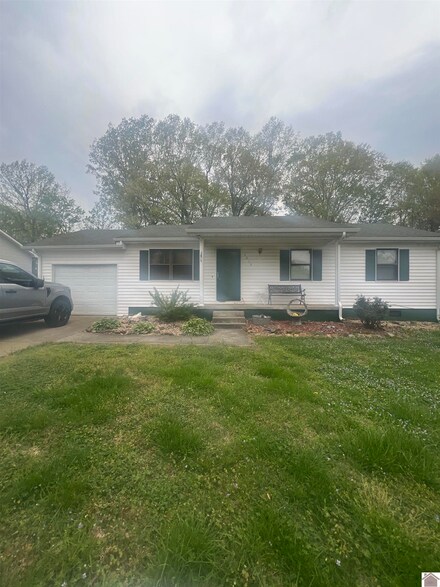 4815 Craven Dr, West Paducah, KY 42086