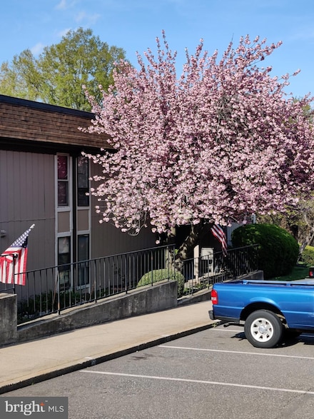 8500 Barrington Ct Unit D, Springfield, VA 22152