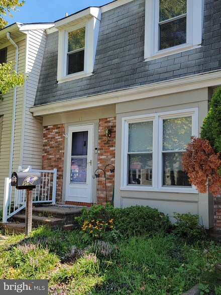 11 Mountain Green Cir, Windsor Mill, MD 21244