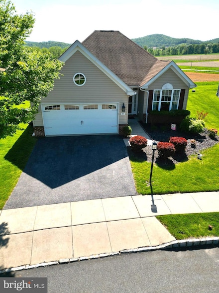 89 New Hope Blvd, Oley, PA 19547