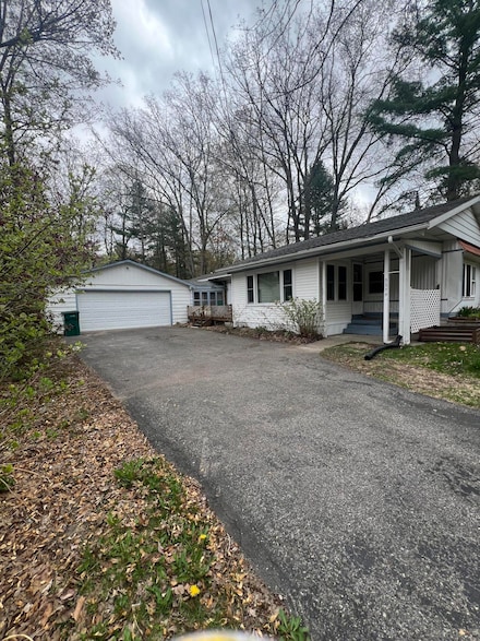 3279 S Reserve Rd, Prudenville, MI 48651