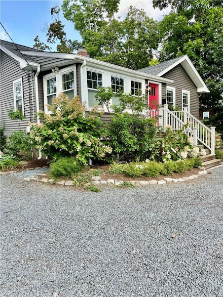 64 Harold St, Riverside, RI 02915