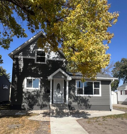 815 1st Ave NE, Aberdeen, SD 57401