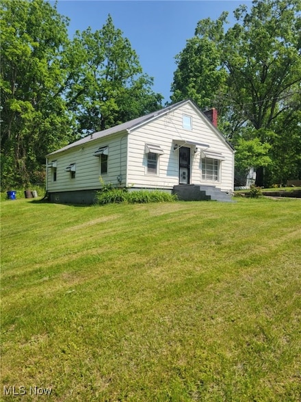 6579 Henderson Rd, Ravenna, OH 44266