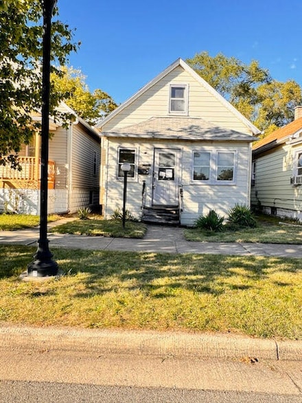 1037 Ames St, Hammond, IN 46320