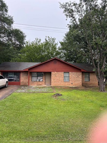 320 S Lewis St, Mineral Springs, AR 71851