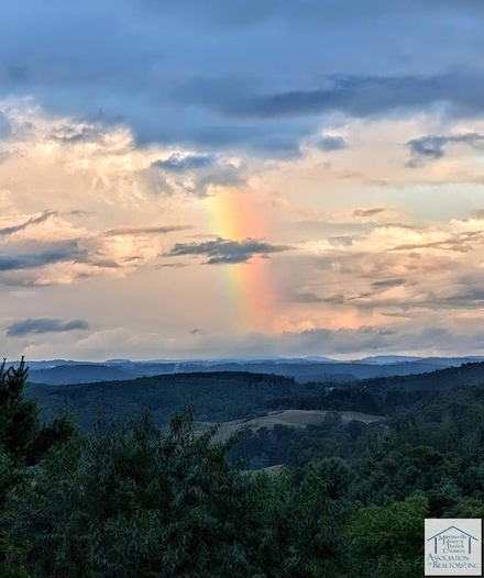 146 Briar Patch Mountain Rd, Fries, VA 24330