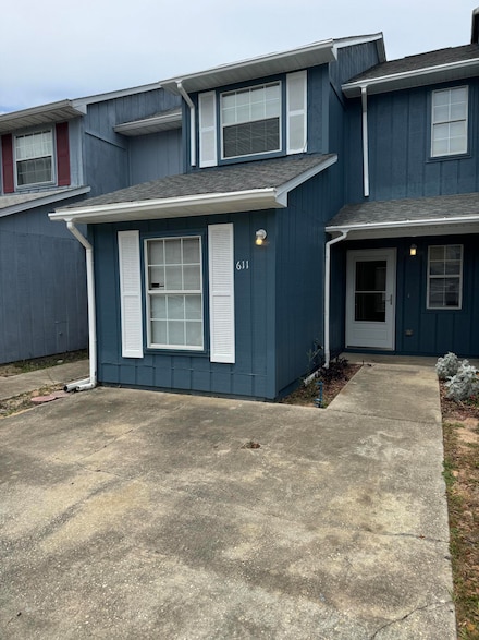 611 Virginia Oak Ct, Fort Walton Beach, FL 32548