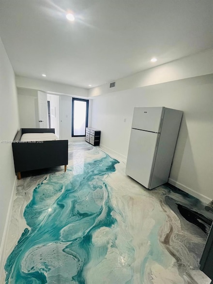 17615 NW 85th Ave, Hialeah, FL 33015