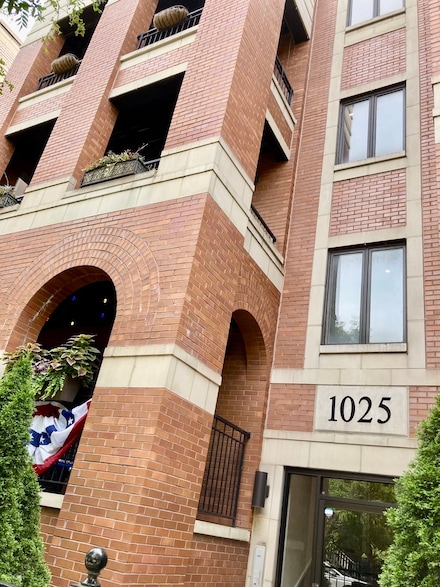 1025 W Monroe St Unit 4W, Chicago, IL 60607