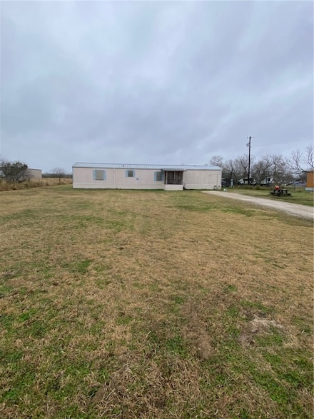 110 Agape Dr, Woodsboro, TX 78393