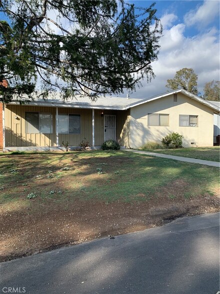 35730 Grandview Dr, Yucaipa, CA 92399