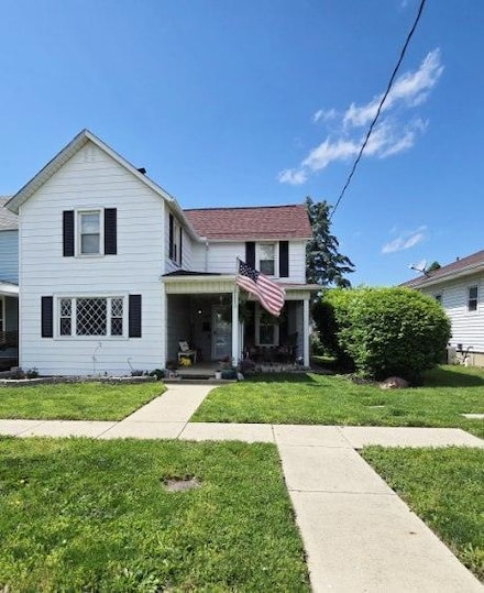 124 Jefferson St, Mount Sterling, OH 43143