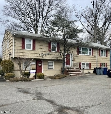 800 Raritan Rd, Clark, NJ 07066
